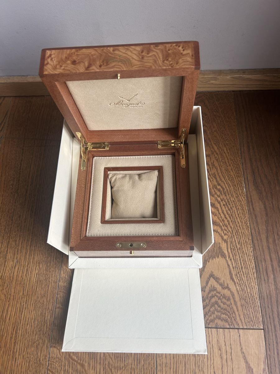 Scatole porta orologi: Original Breguet Wooden Watch Box with Outer Box Booklets – Nuovo (secondo la descrizione) da Genève venduto da din_8xv2 2