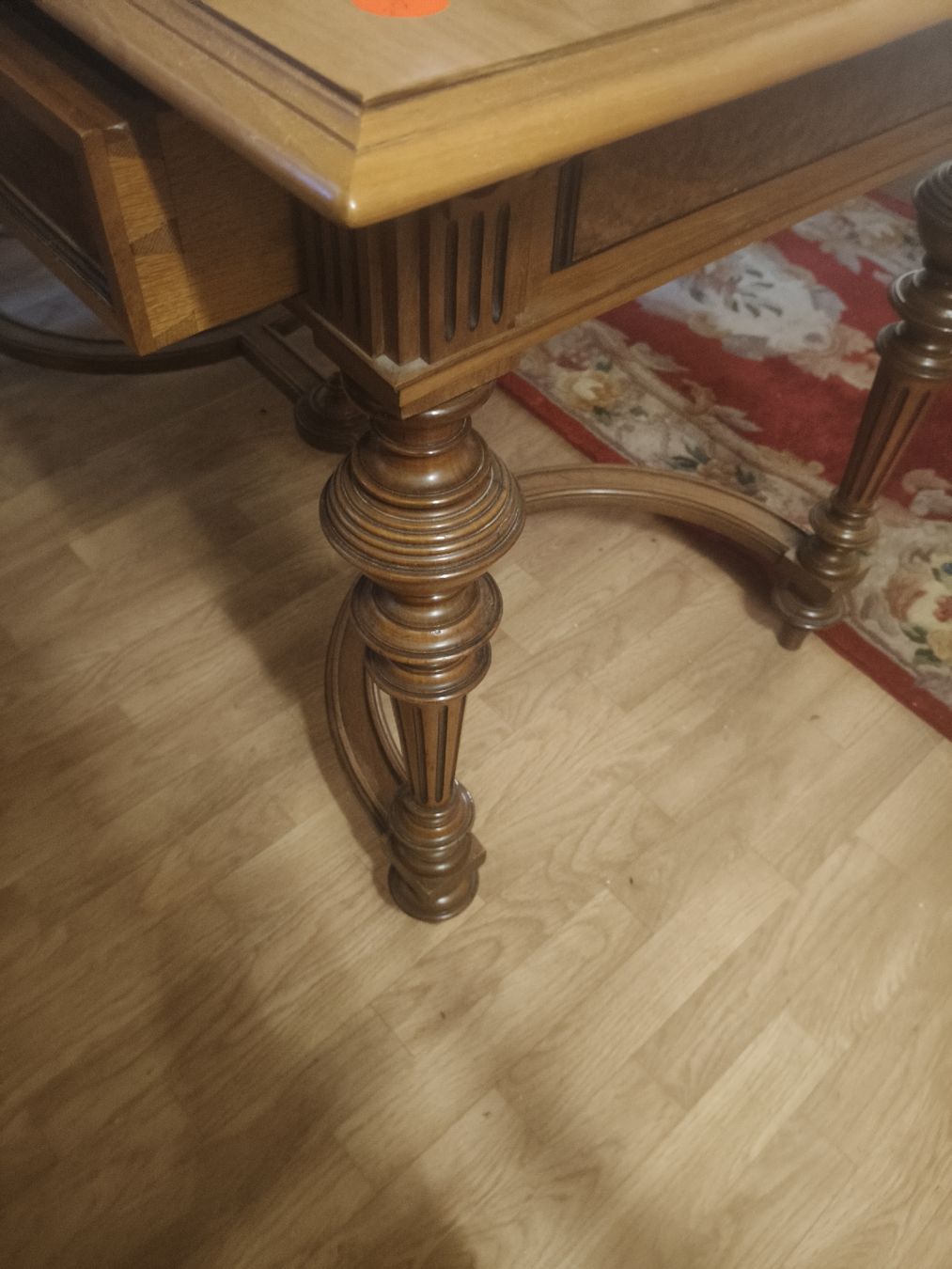 Tables: Antiker tisch mit2 Schublade – D'occasion à Zwingen par inf_2blh 4