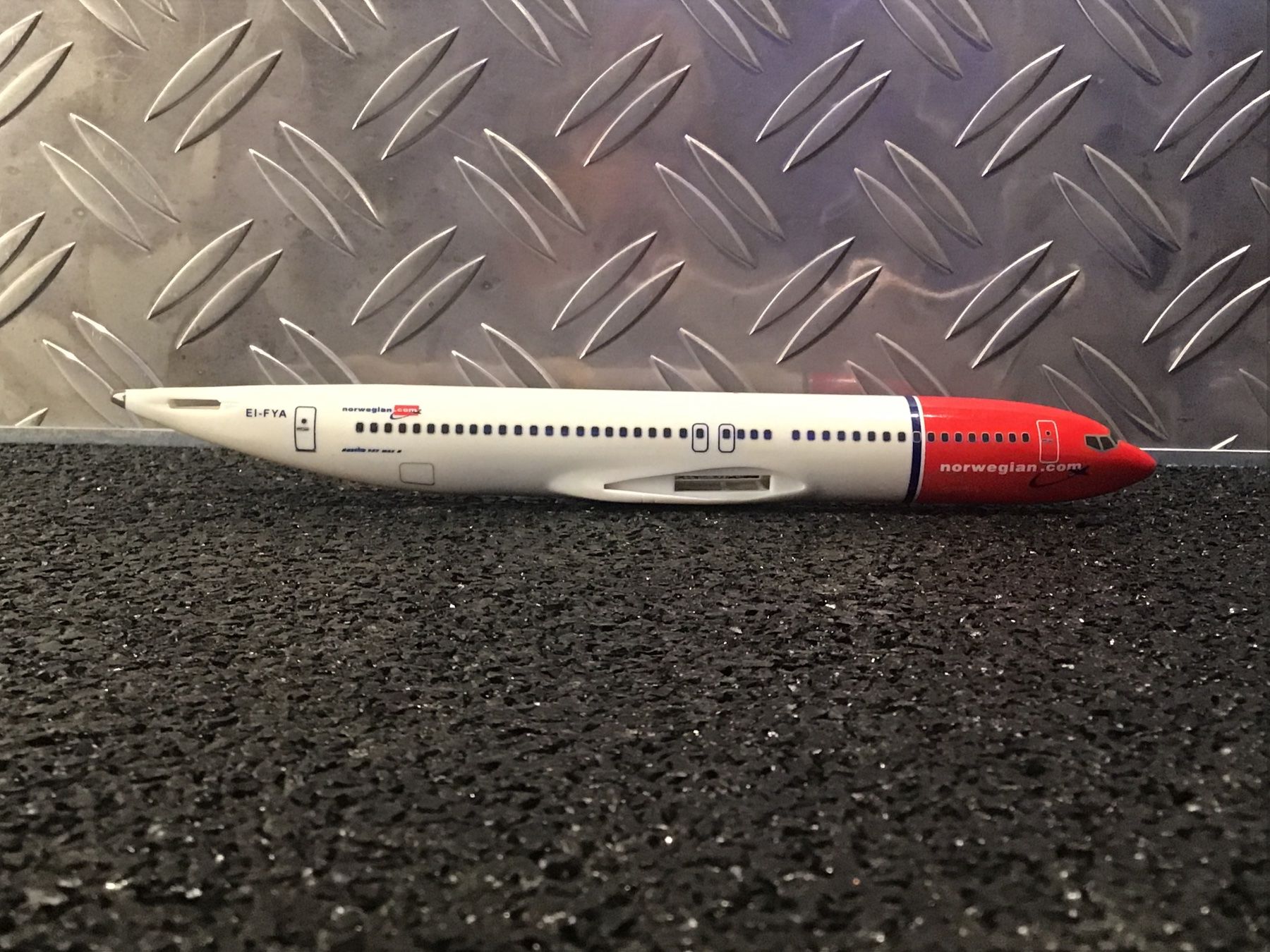 Herpa Kit di modellismo & Modellini statici: HERPA SNAP FIT – Usato da Männedorf venduto da Spezial-Modelle 1