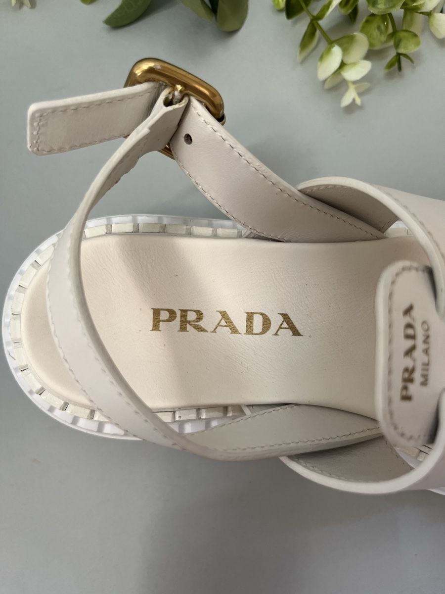 Prada Damenschuhe: Prada Platform Sandals White - 38 EU  New 🤍 – Neu (gemäss Beschreibung) aus Lausanne von S_luxury 2