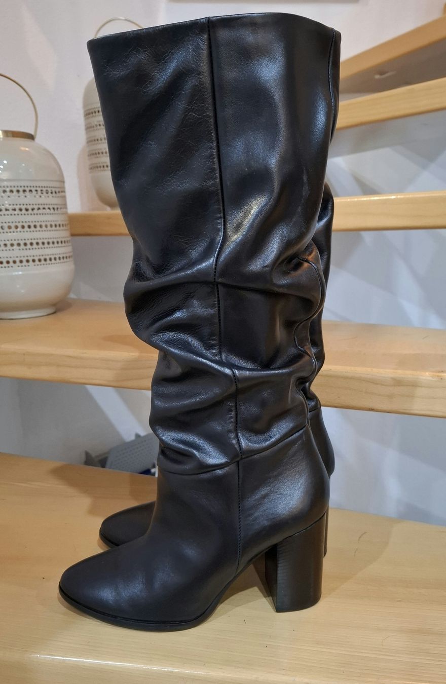 Scarpe da donna: Stiefel Pollini Gr. 40 – Usato da Balzers venduto da mackfose 2