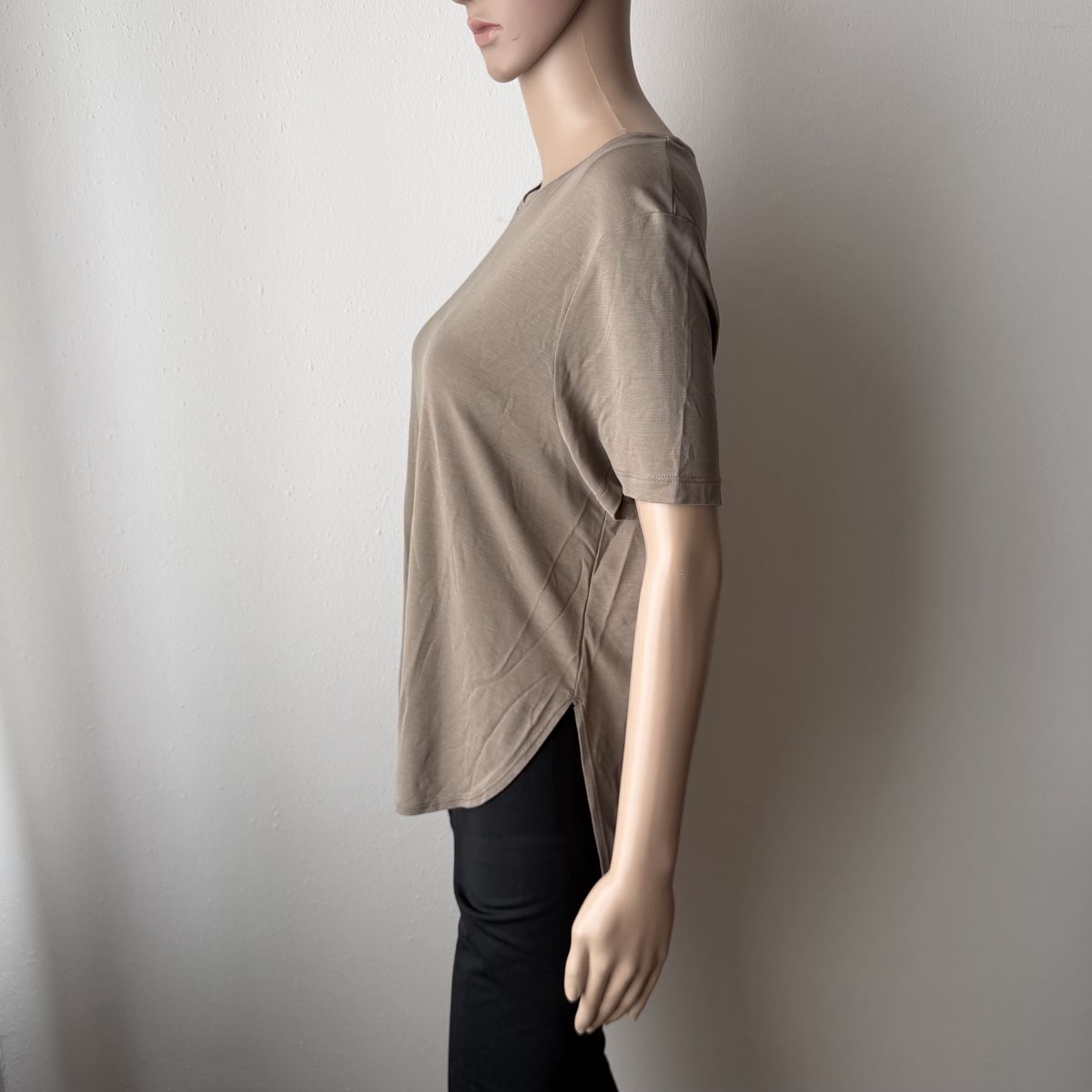 T-shirt: DAGMAR T-Shirt 🤎 – Usato da Zürich venduto da ClosetQueen 4