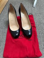 Original Christian Louboutin Simple Pumps - 38.5