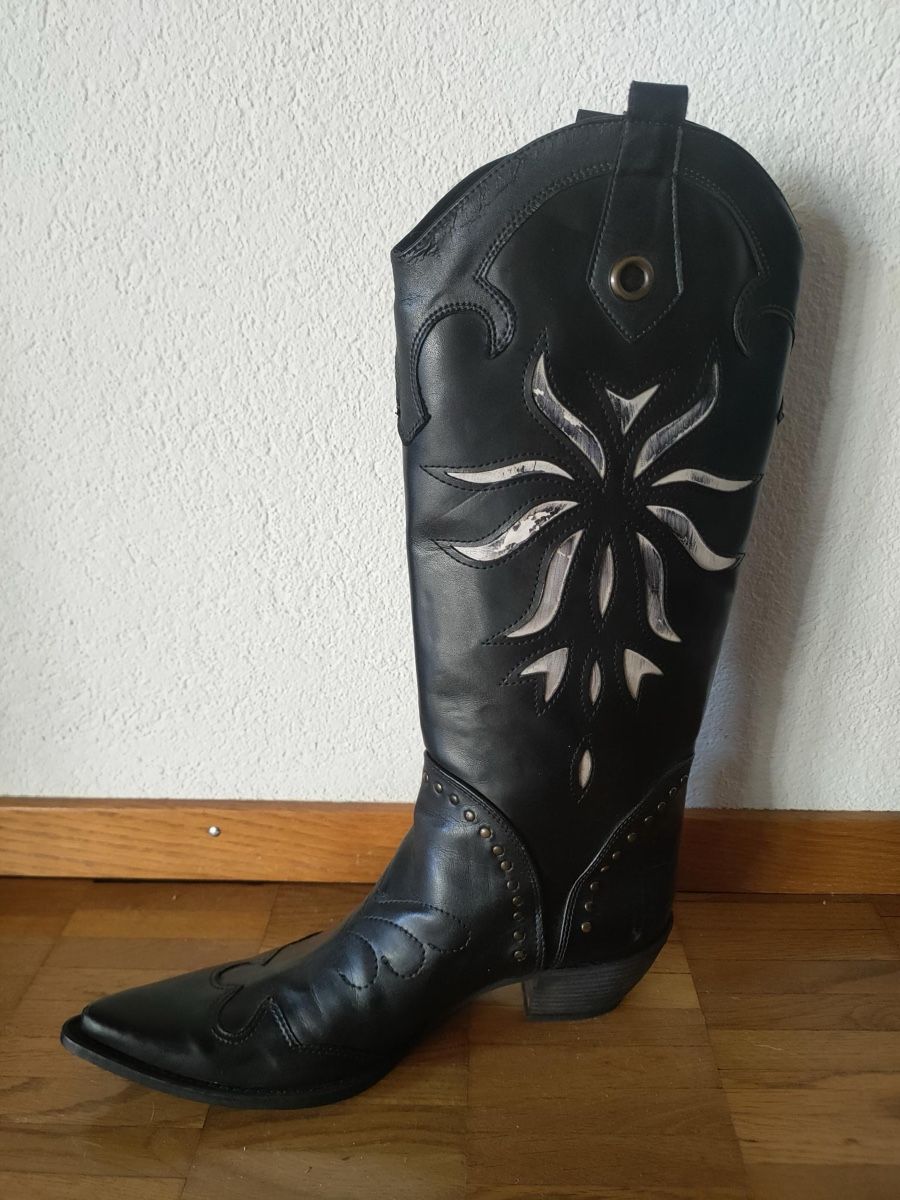 Scarpe da donna: Schwarzer Lederstiefel Grösse 38 – Usato da Weinfelden venduto da sab_s5d9 1