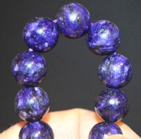 Armband A-952 – Russische Charoite 10mm Perlen – elastisch