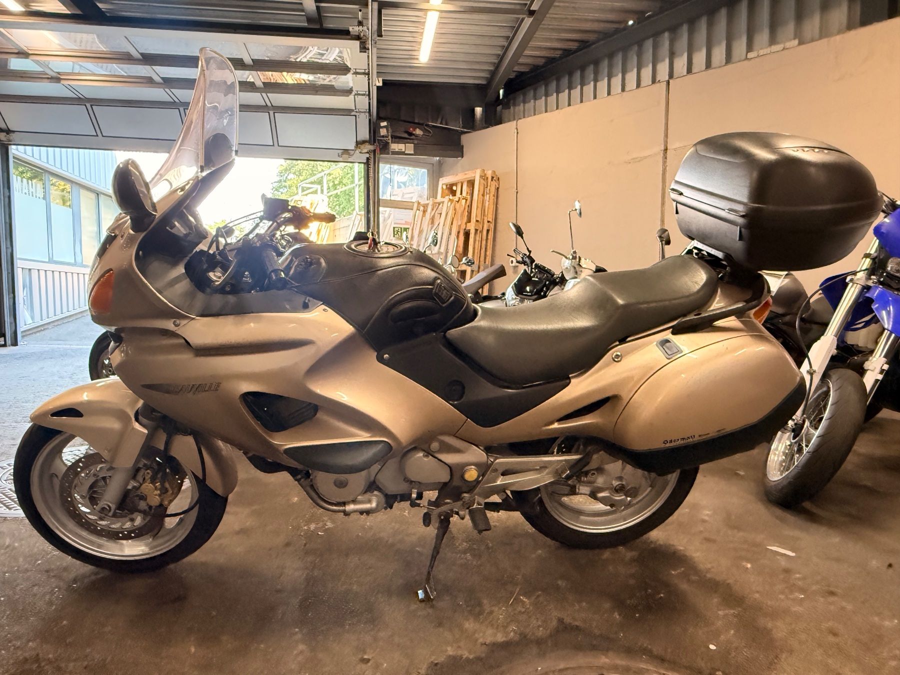 Honda Touring: Honda Deaville NT650V – Gebraucht aus Kriens von hostettlermotolu 1