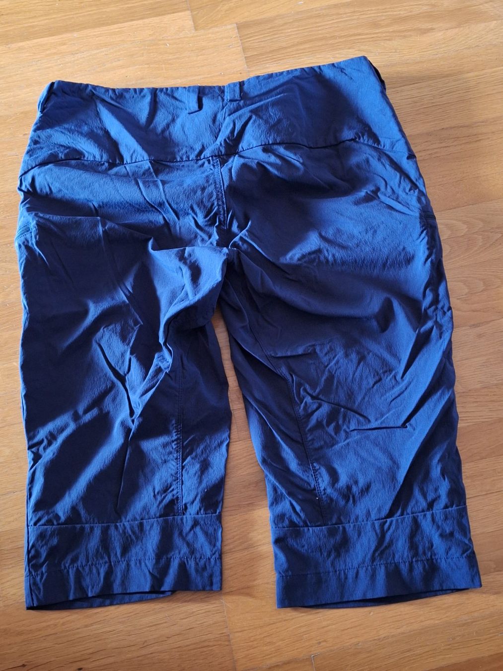 Pantaloni: Wanderhose Damen in 3/4 Länge, Grösse L – Usato da Zimmerwald venduto da fasiwa 1