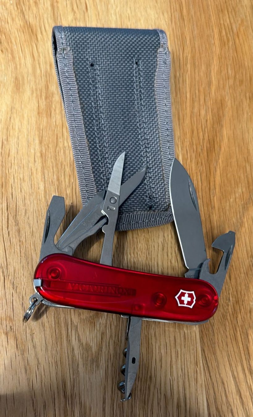 Victorinox Coltelli tascabile: VICTORINOX SACKMESSER MIT ETUI – Nuovo (secondo la descrizione) da Zürich venduto da Frei-Occasionen 2