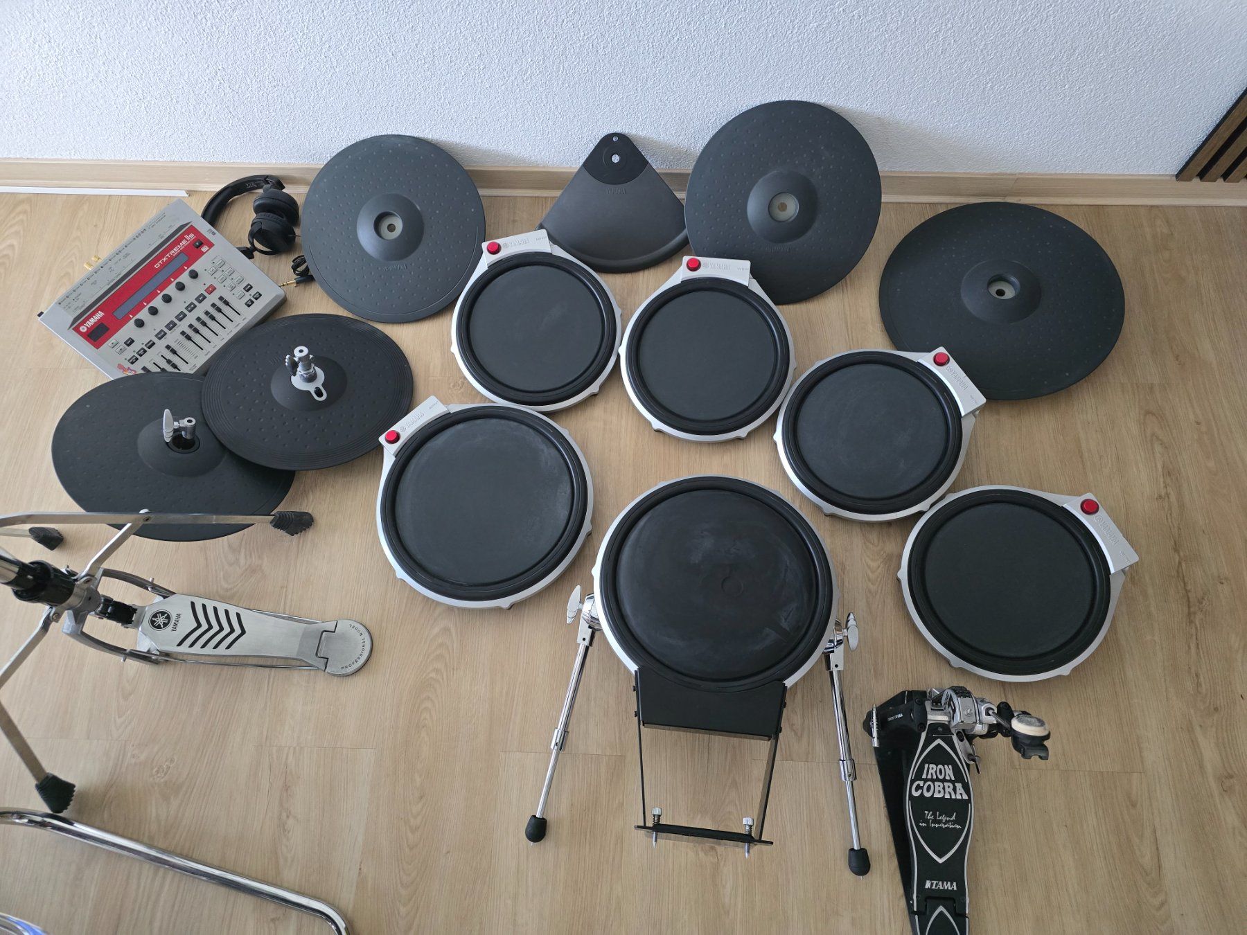 Yamaha Strumenti musicali: Elektronische Schlagzeug Yamaha – Usato da Neuhausen am Rheinfall venduto da Ortex 5