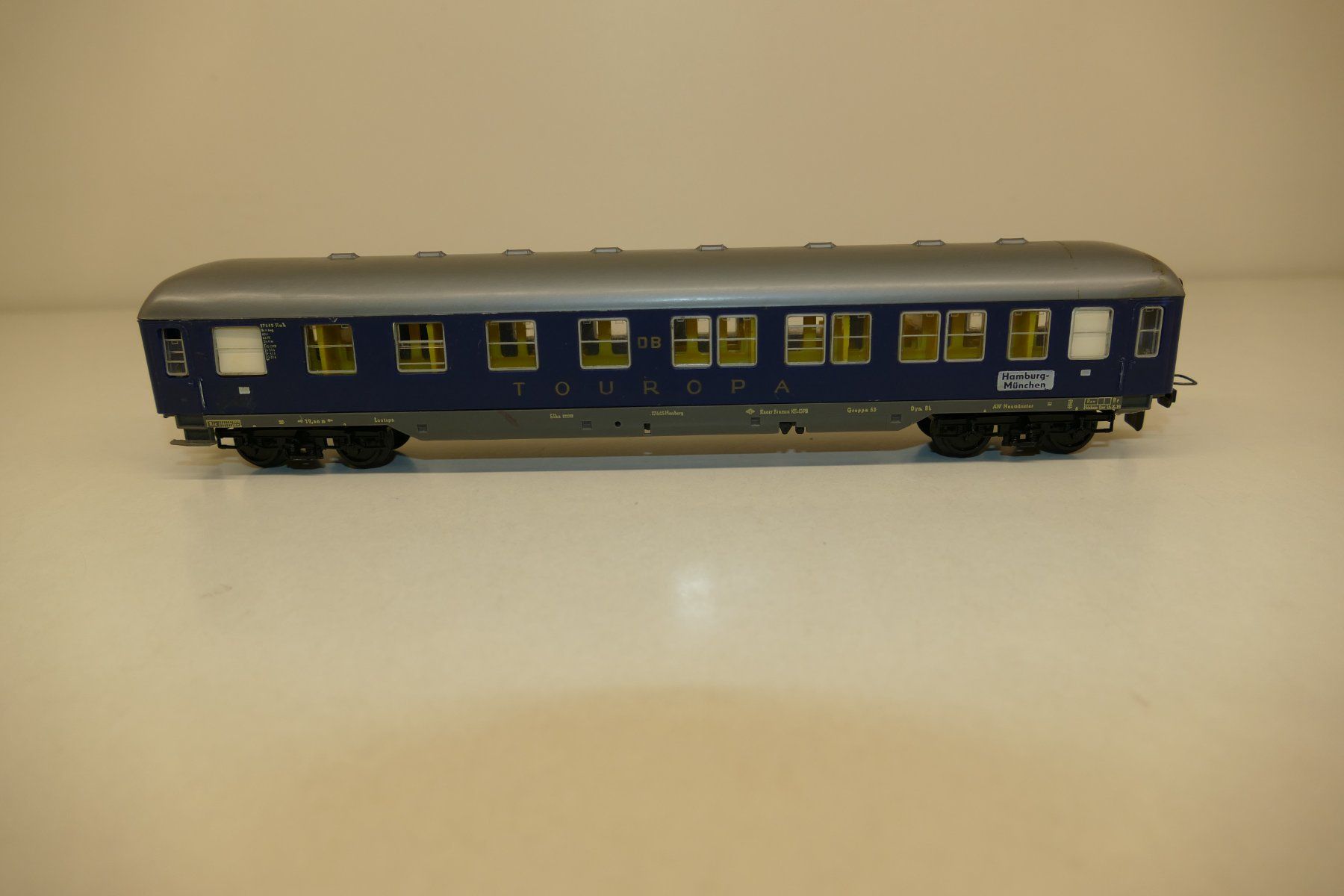 Trix Modellini di ferrovie: Trix Express H0: DB Touropa Personenwagen – Usato da Niederhasli venduto da rail-duerst
