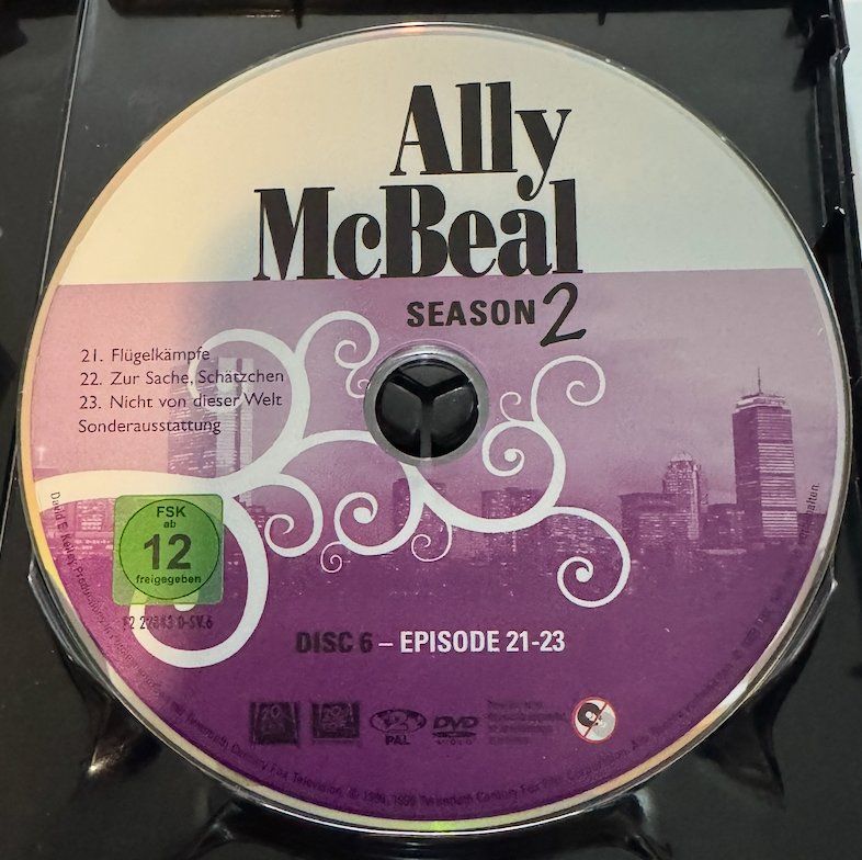 Tutti i DVDs: 6 DVDs  ALLY McBEAL - SEASON 2 – Usato da Wisen venduto da gigisna 1