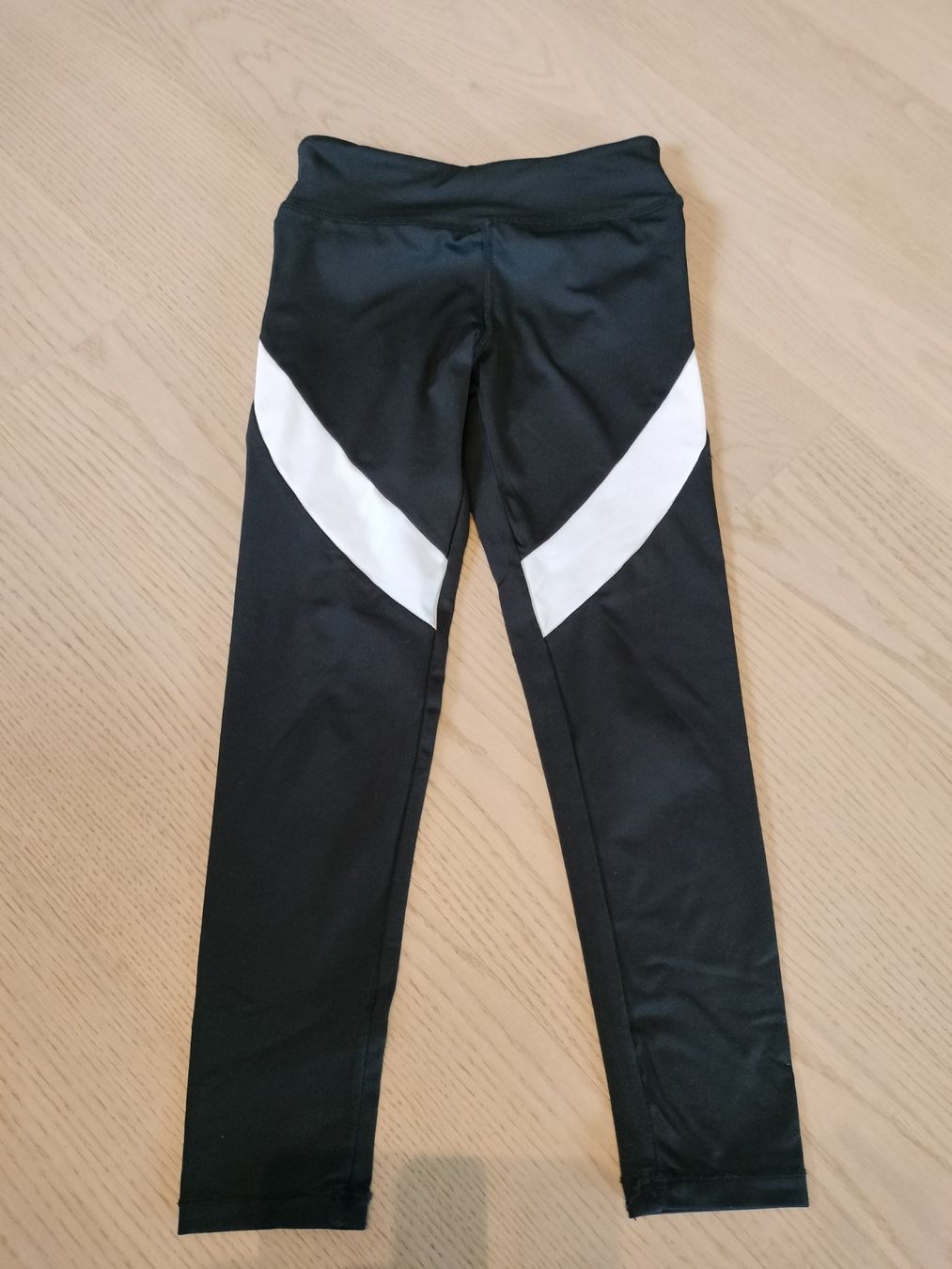 Collant & Leggings: Sport-Leggings Grösse 110/116 – Usato da Neftenbach venduto da TheKringel