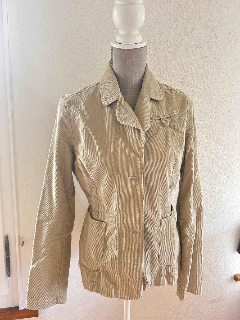 Timberland Giacche: Cooles Cord Jacket, Gr. 38, tailliert von Timberland – Usato da Elgg venduto da swissstuff