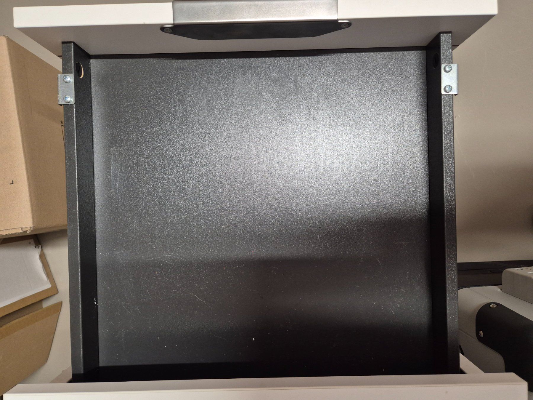 Ikea Banconi: IKEA Rollcontainer Galant mit Schloss weiss – Usato da Aesch LU venduto da chletine64 1