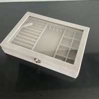 Schmuckkasten grau mit Glasdeckel neuwertig