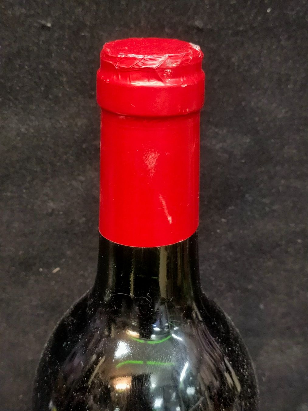 Vino: CHÂTEAU COMTESSE DE GOMBAULT 1993 – Nuovo (secondo la descrizione) da Genève venduto da Leboucheoreilles 1