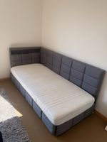 Modernes Bett mit Matratze und Schubladen –90x200cm