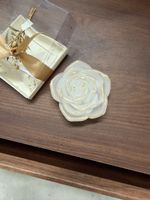 Kerze Rose Weiss mit Goldrand