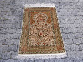 HEREKE SIGNIERT SEIDEN TEPPICH TÜRKEI 103x146 - 1 MIO PRO M2