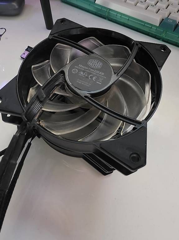 Ventilatori: CoolerMaster 3x 120AB ARGB lüfter – Usato da Zug venduto da lazoBaa 1