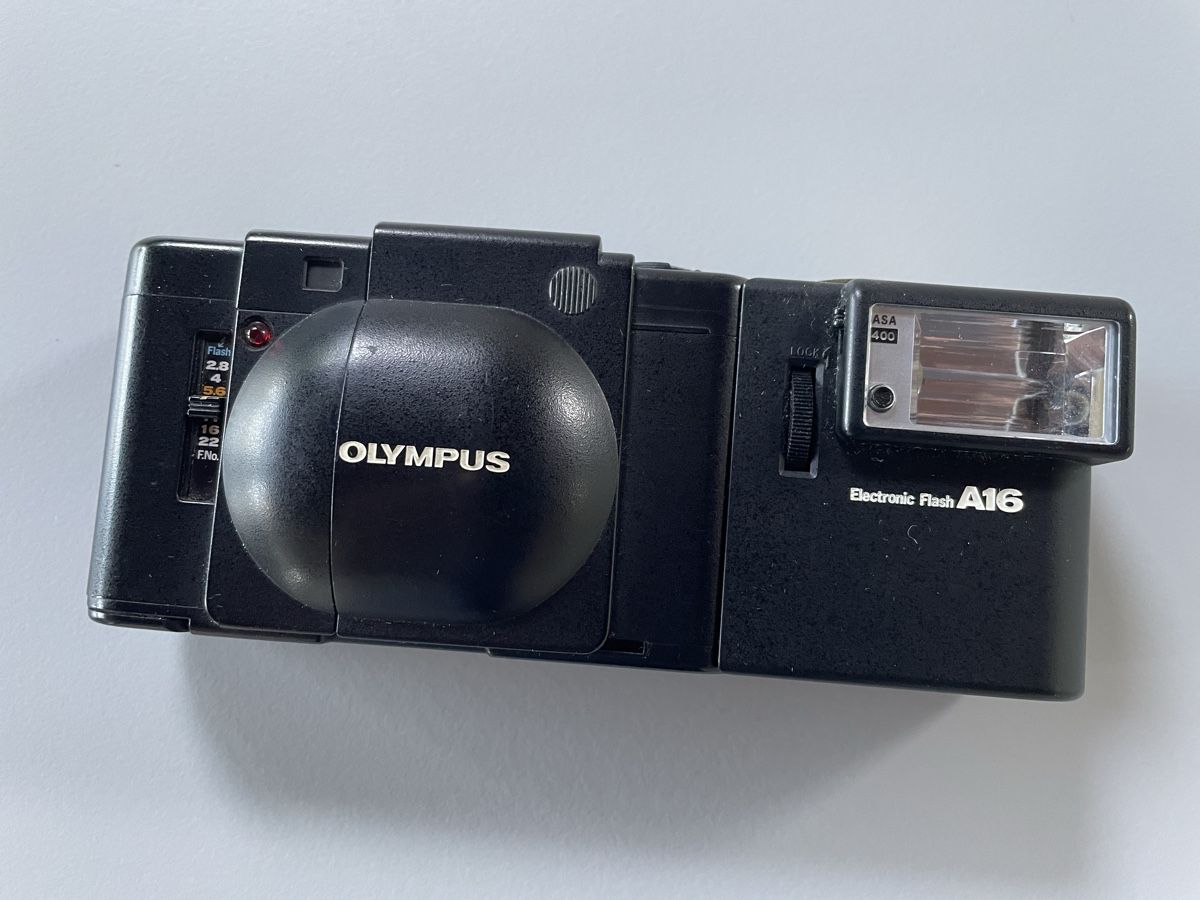 Olympus Fotocamera: Olympus XA, analoge Kamera  – Usato da Zürich venduto da haeschesnonid