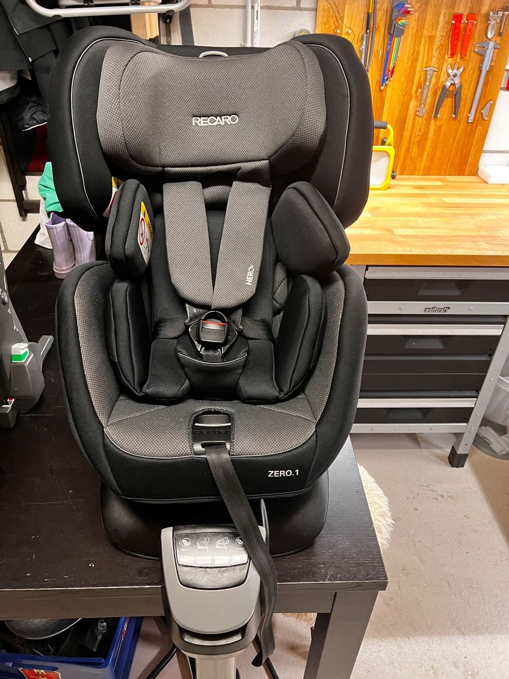 Recaro Seggiolini per auto: Recaro Zero 1 Kinderautositz – Usato da Schinznach-Bad venduto da a-girl