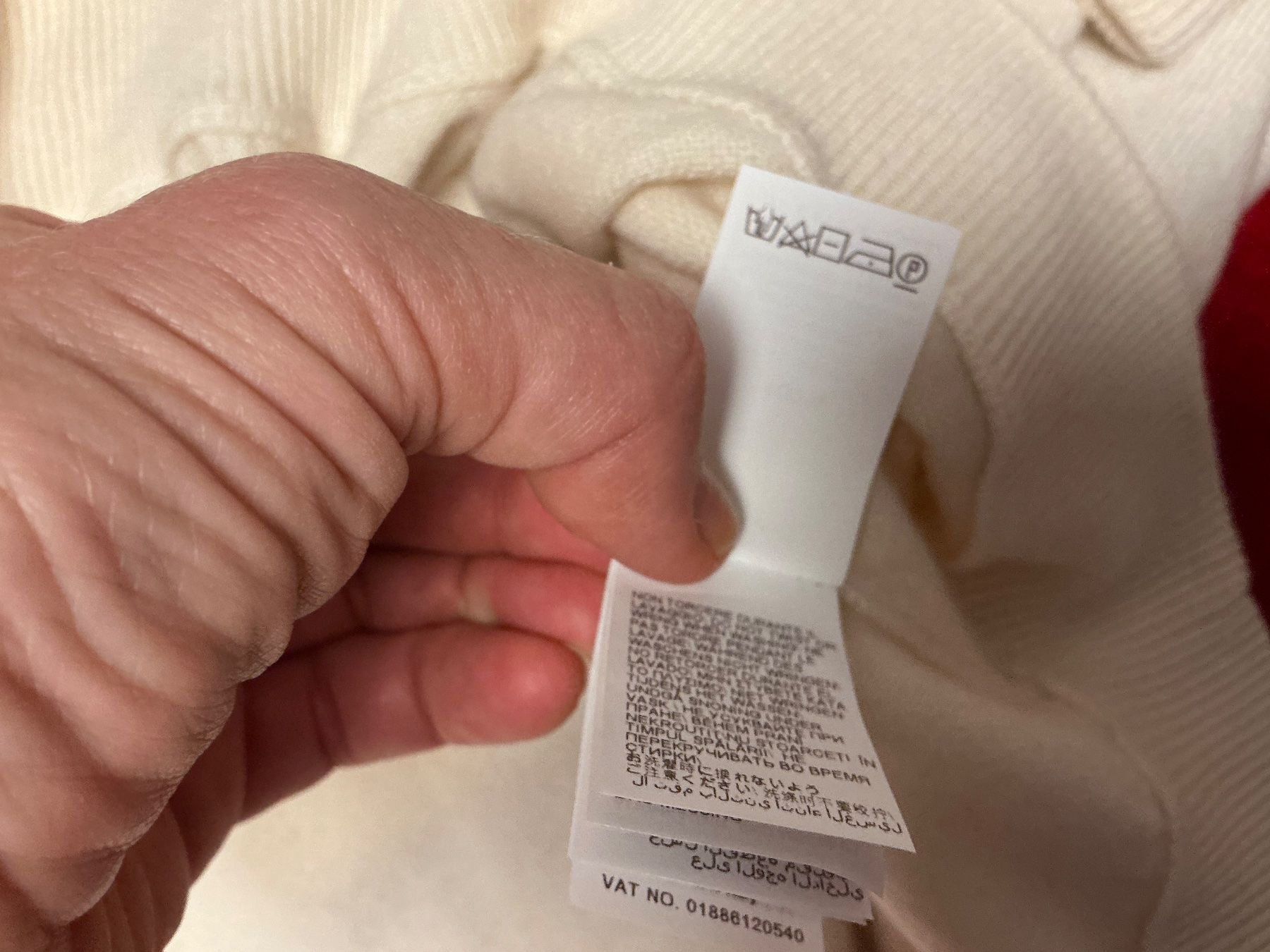 Brunello Cucinelli Maglioni & Felpe: Brunello Cucinelli Pullover light beige, 100% Cashmere, Gr.L – Nuovo (secondo la descrizione) da Winterthur venduto da romaschka 7