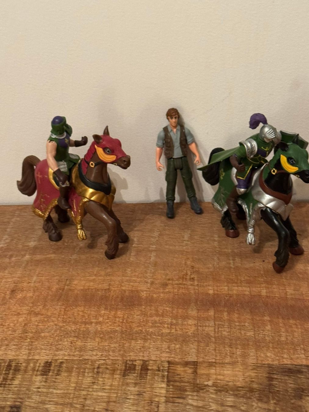 Statuette: Simba Ritterfiguren Set mit 2 Pferden und 3 Mann, Konvolutt – Usato da Uhwiesen venduto da mic_kd6g 1