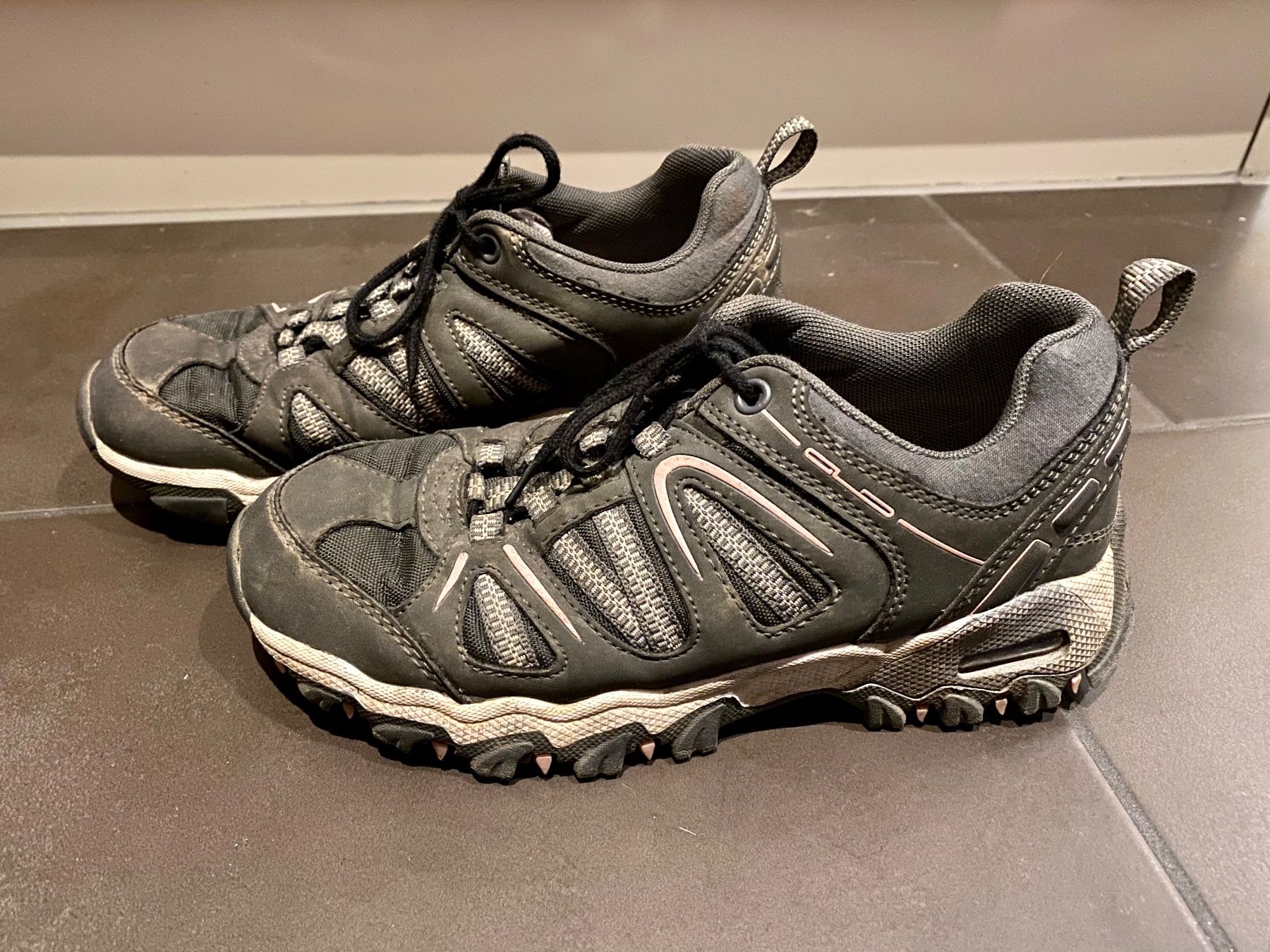 Graceland Scarpe per ragazze: Trekkingschuhe von Graceland Grösse 34 – Usato da Fehraltorf venduto da Marlene4 1