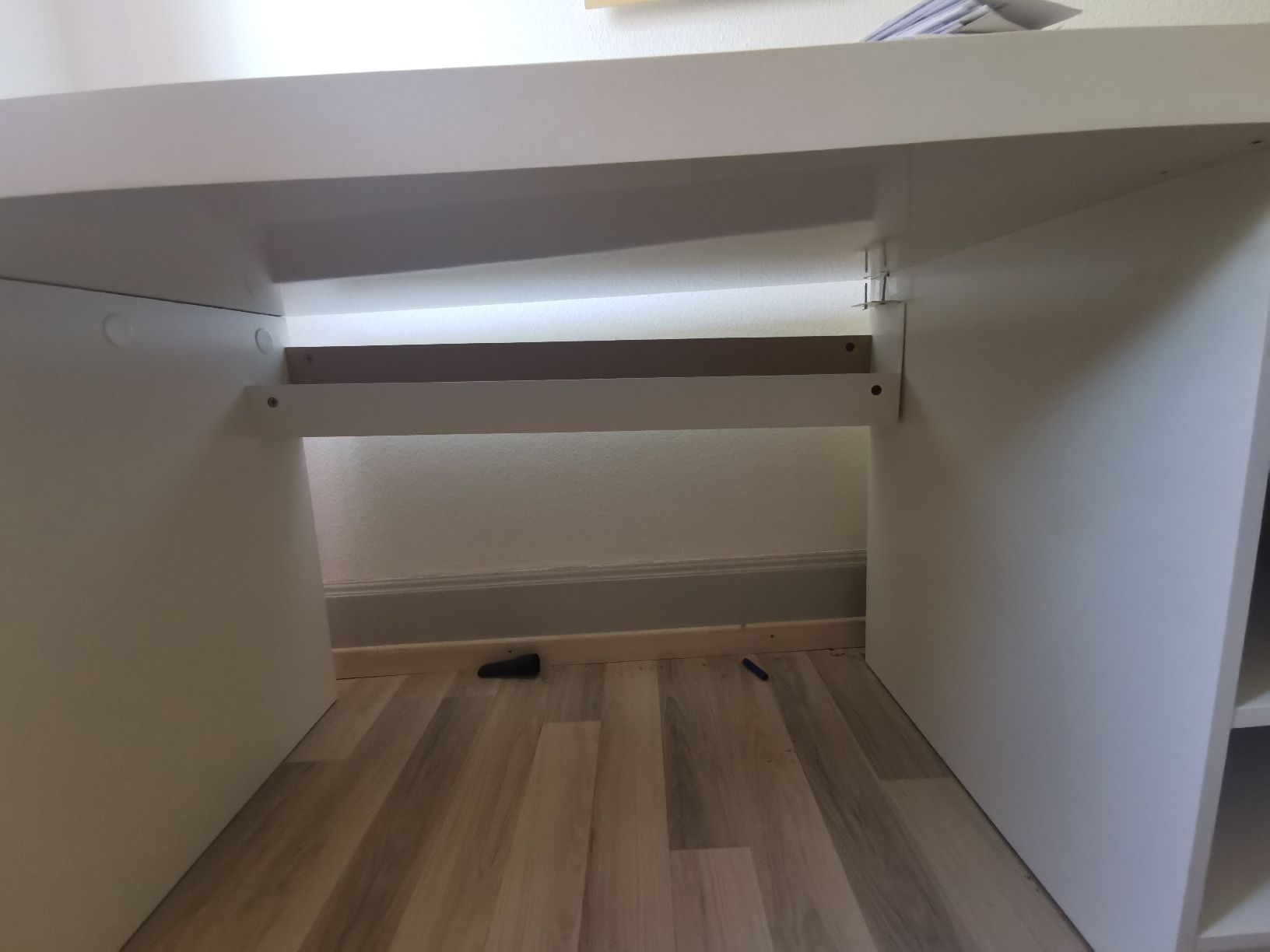 Ikea Scrivanie: Ikea Schreibtisch, rechts Möbel – Usato da Gerlafingen venduto da Oelprinz 2