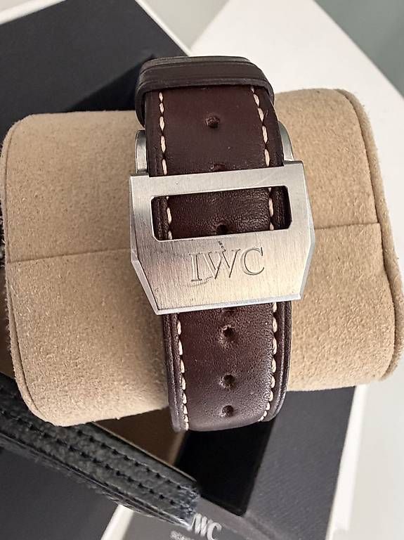 IWC Orologi: IWC Pilot Timezoner – Usato da Zürich venduto da timeio-swapwatch 6