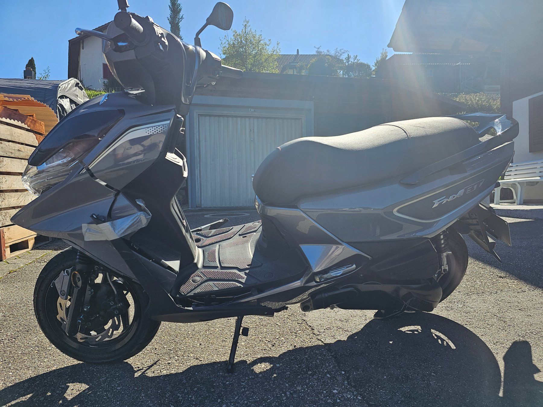 Sym Scooters: Ab 1chf Sym FNX 125 Bj08.2023 – Defekt aus Wynau von  4