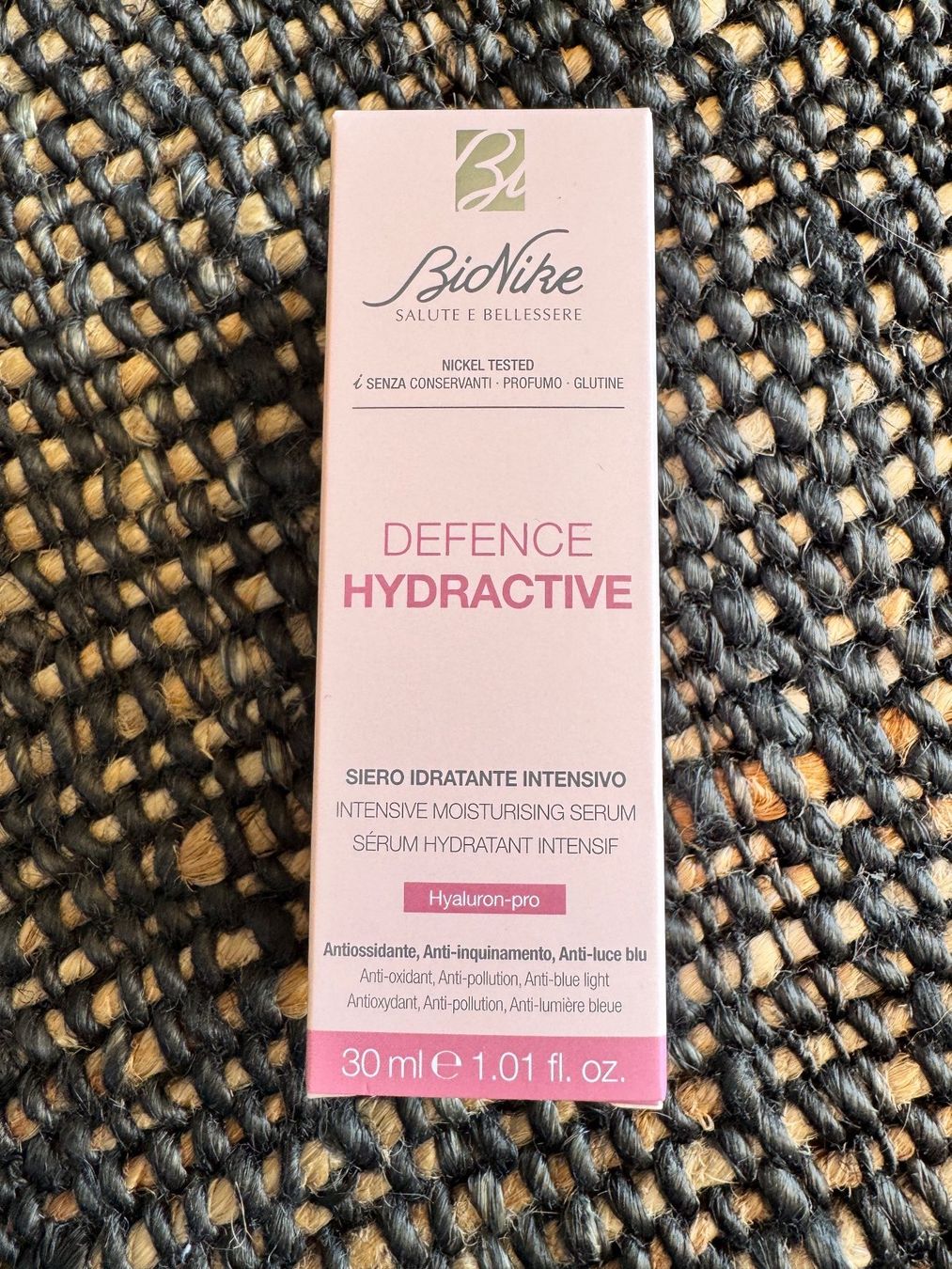 Cura del viso: BioNike Defence Hydractive Intensive Moisturising Serum – Nuovo e nell'imballaggio originale da Zürich venduto da Lionsands