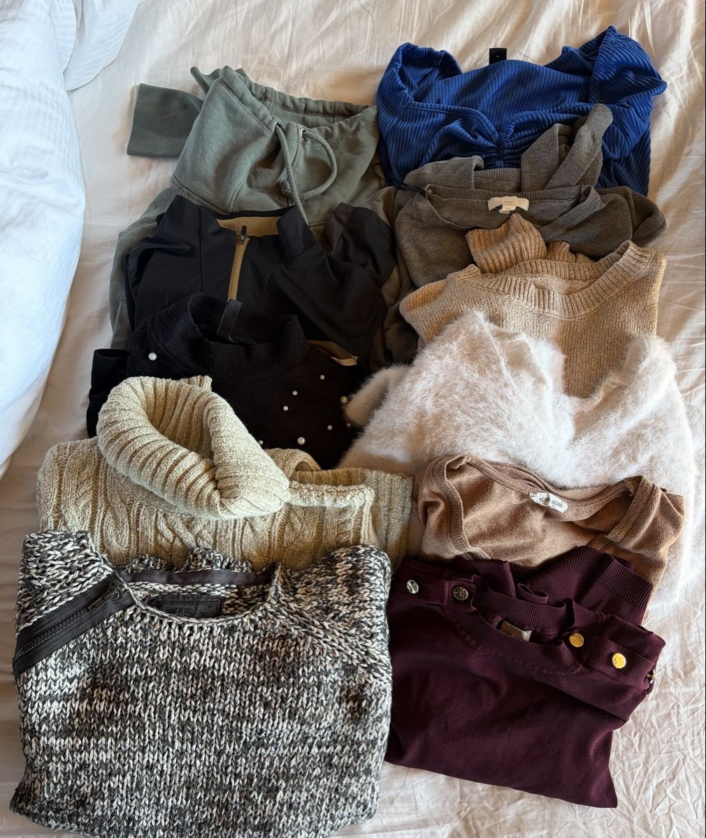Lots de vêtements: Lot de pull – D'occasion à Panex par meg_x7xk