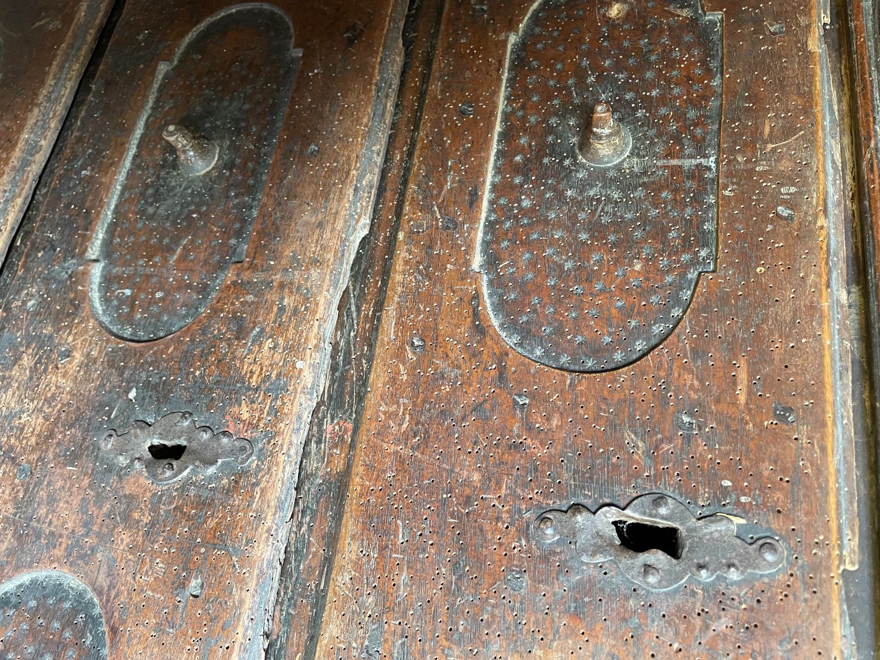 Cassettiere: antikes Schubladen-Möbel – Difettoso da Schattenhalb venduto da Bjord 4