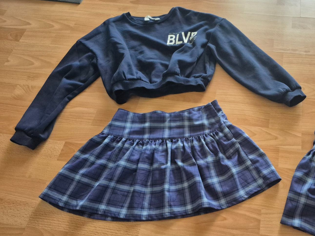 Vestiti & Gonne: Rock mit Pullover Gr.158 – Usato da Samstagern venduto da 79mace21