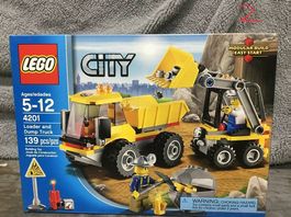 LEGO City 4201  Bagger und Kipplaster mit 2 Minifiguren