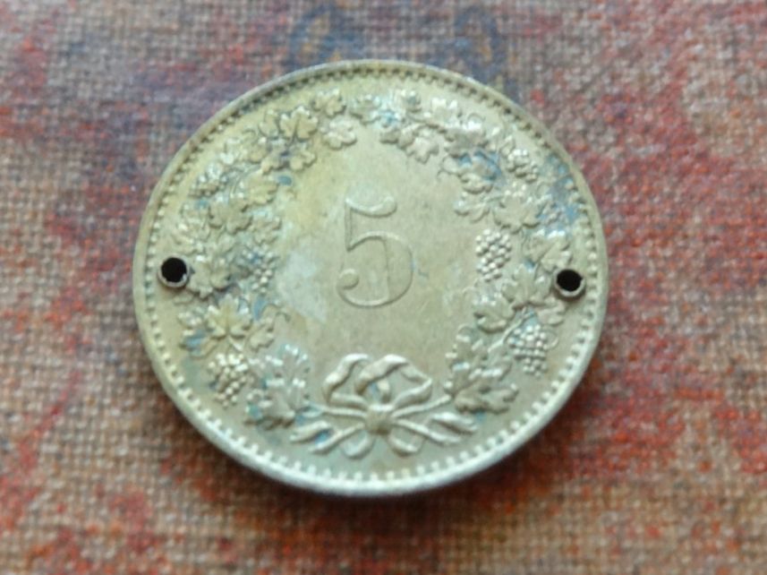 Tutti le monete: 5 Rp. 1981 avec 2 trous – Usato da Romanel-sur-Lausanne venduto da Swift13 1