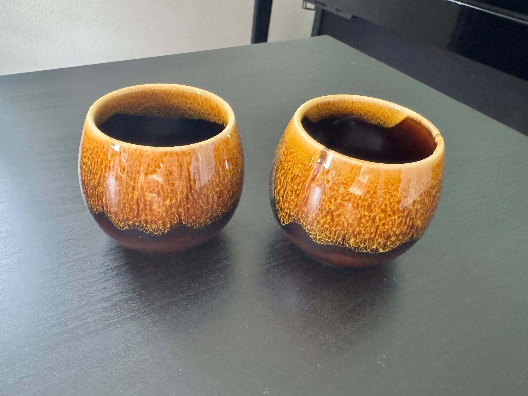 Tassen: Grosse Espressotassen in Stein-Optik – Gebraucht aus Löhningen von santafe06 1