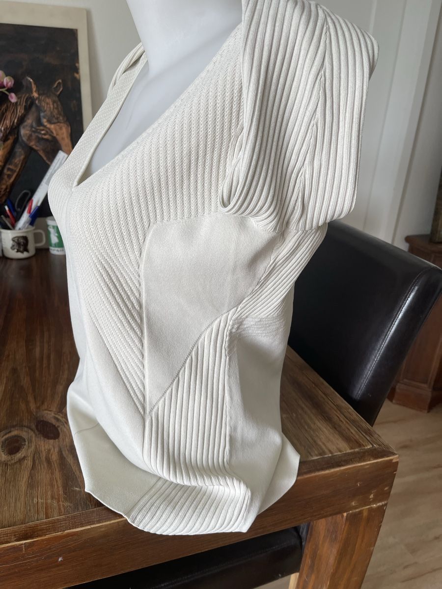 Cos Maglioni & Felpe: Joli Pull COS  L beige claire comme neuf – Nuovo (secondo la descrizione) da Kloten venduto da Vermicelles 5