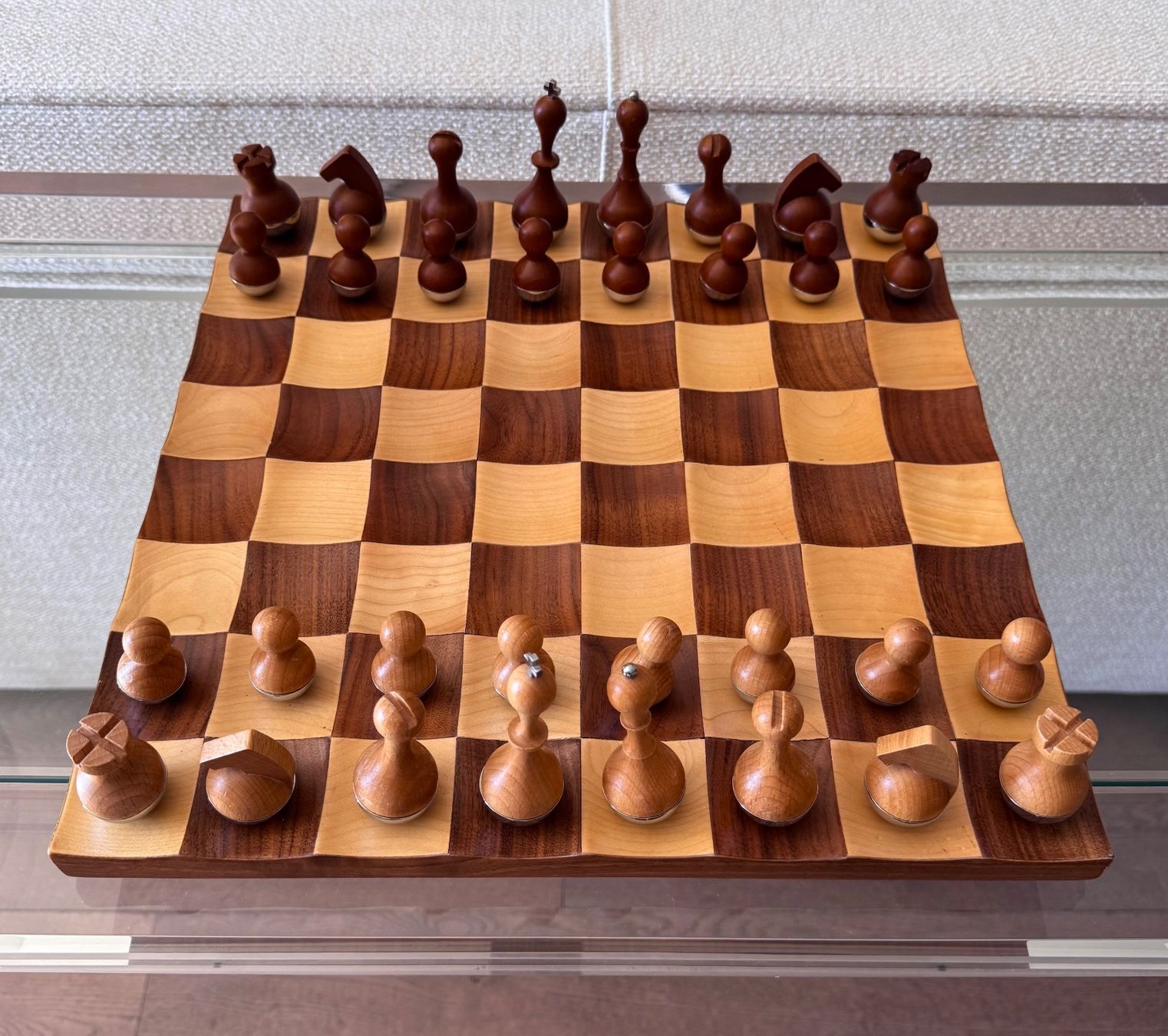 Jeux: Umbra Wobble Chess Set – D'occasion à Founex par jan_9tfz