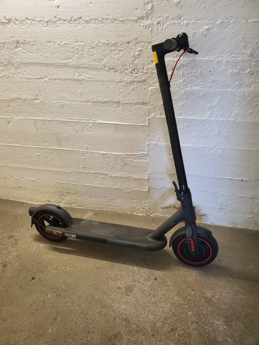 Scooter: XIAOMI ELECTRIC SCOOTER 4 PRO – Nuovo (secondo la descrizione) da Zürich venduto da 5183840711 7