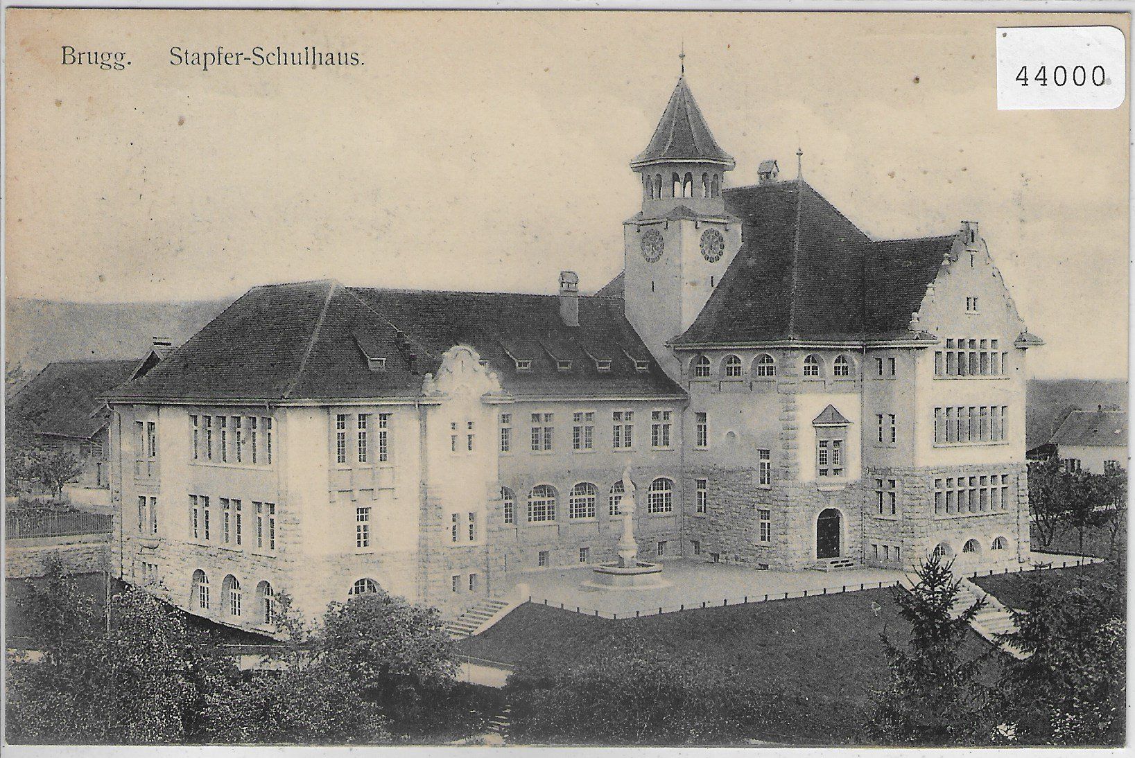 Cartoline postali: Brugg - Stapfer-Schulhaus – Usato da Ettingen venduto da Kartenplanet