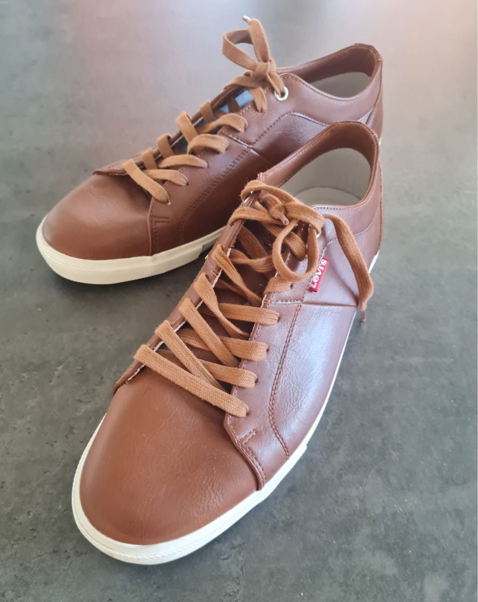 Levi's Scarpe da uomo: Levi‘s Sneaker Braun Grösse 43 – Usato da Zürich venduto da Juancarlos1