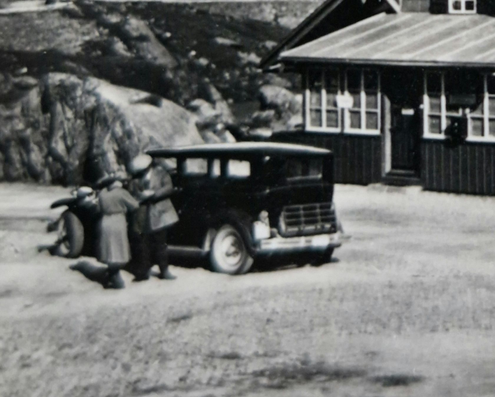 Cartoline postali: Restaurant Grimselpasshöhe, Stempel Besitzer, Oldtimer 1932 – Usato da Ebikon venduto da Donar50 2