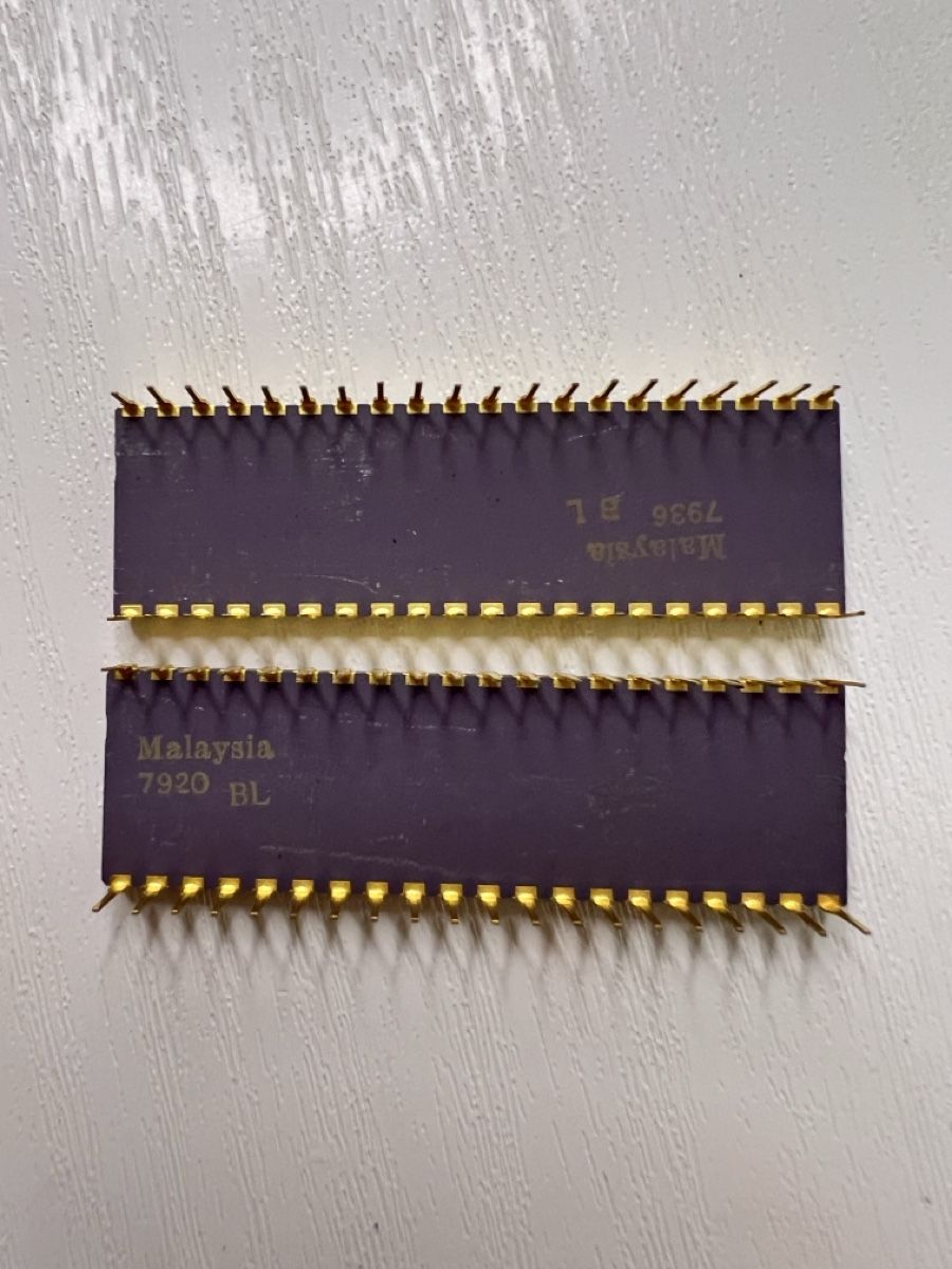 Elektronikbauteile: 2x Siemens SAB8755AC Ceramic UV EPROM Microcontroller – Vint – Gebraucht aus Unterengstringen von Sehr1986 1