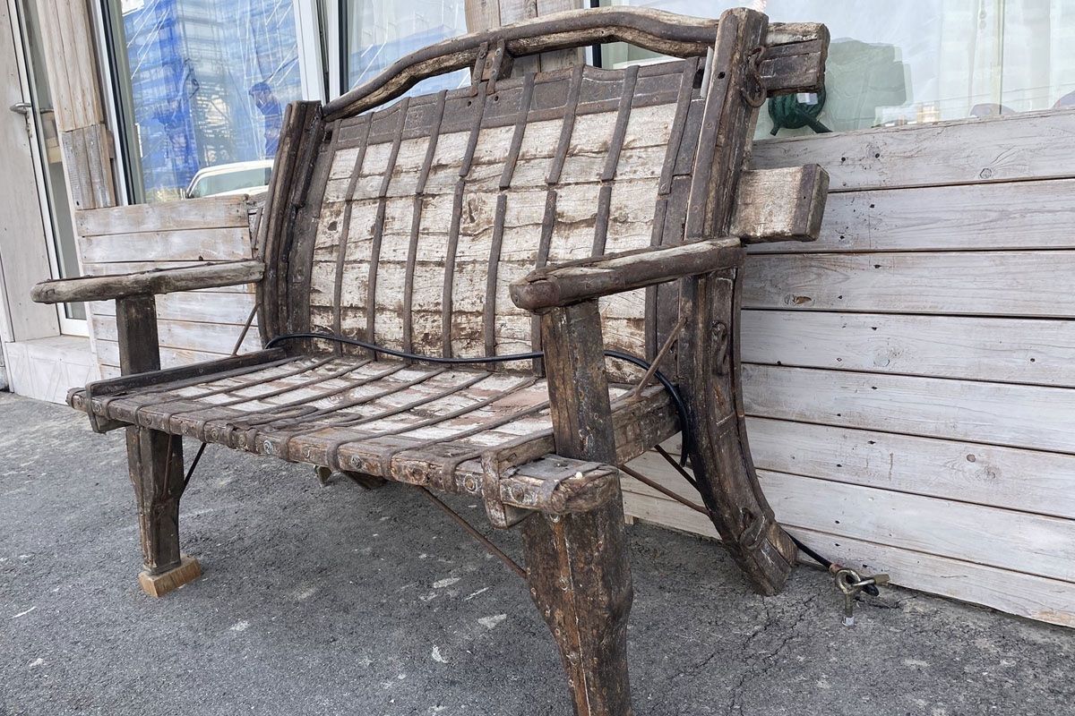 Panchine: Einmalige sehr alte Teakholz Sitzbank – Usato da Ballwil venduto da ClassicGallery 3