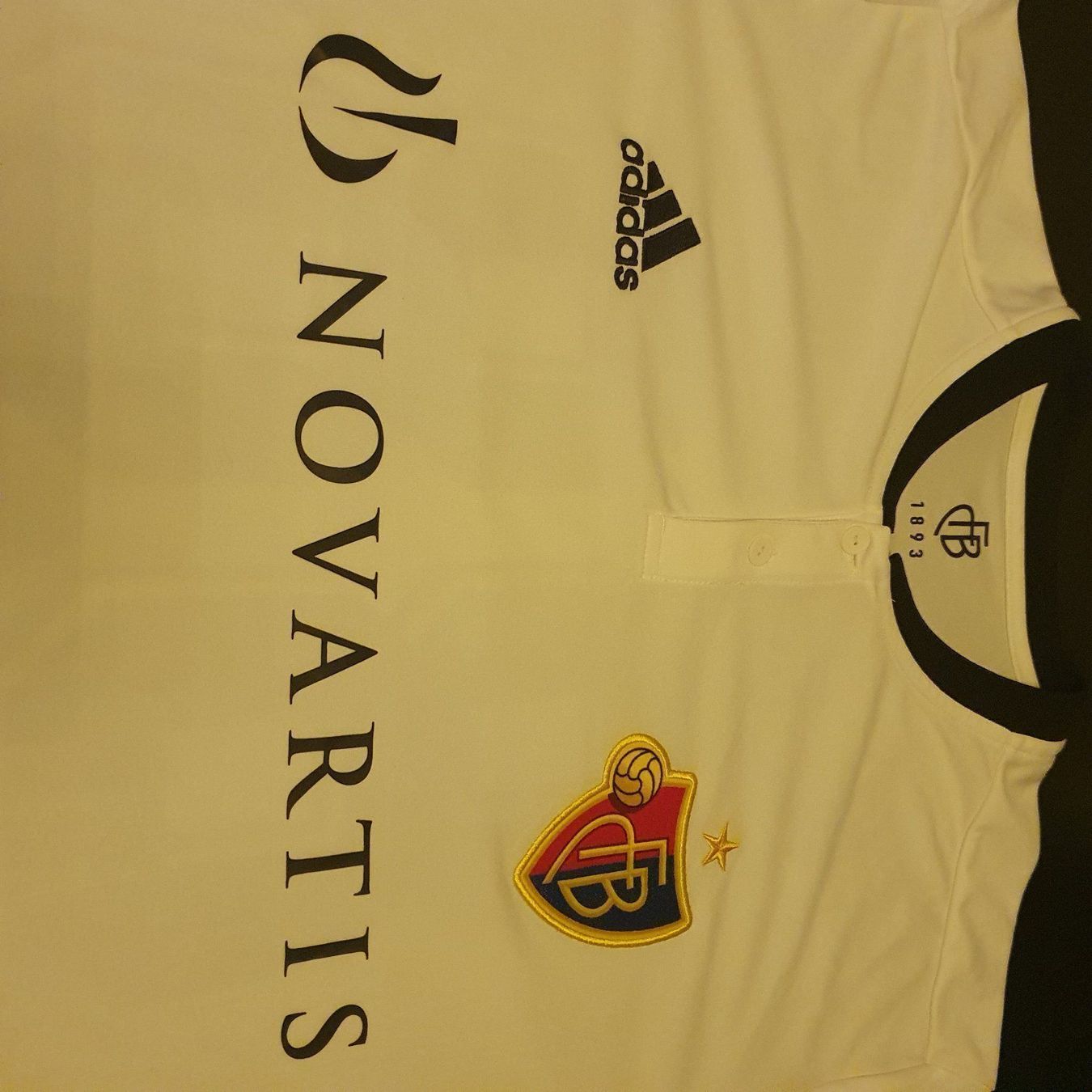 Adidas Canottiere & Pantaloni: FC Basel Trikot #88 Doumbia – Usato da Ostermundigen venduto da Madsen2892 1
