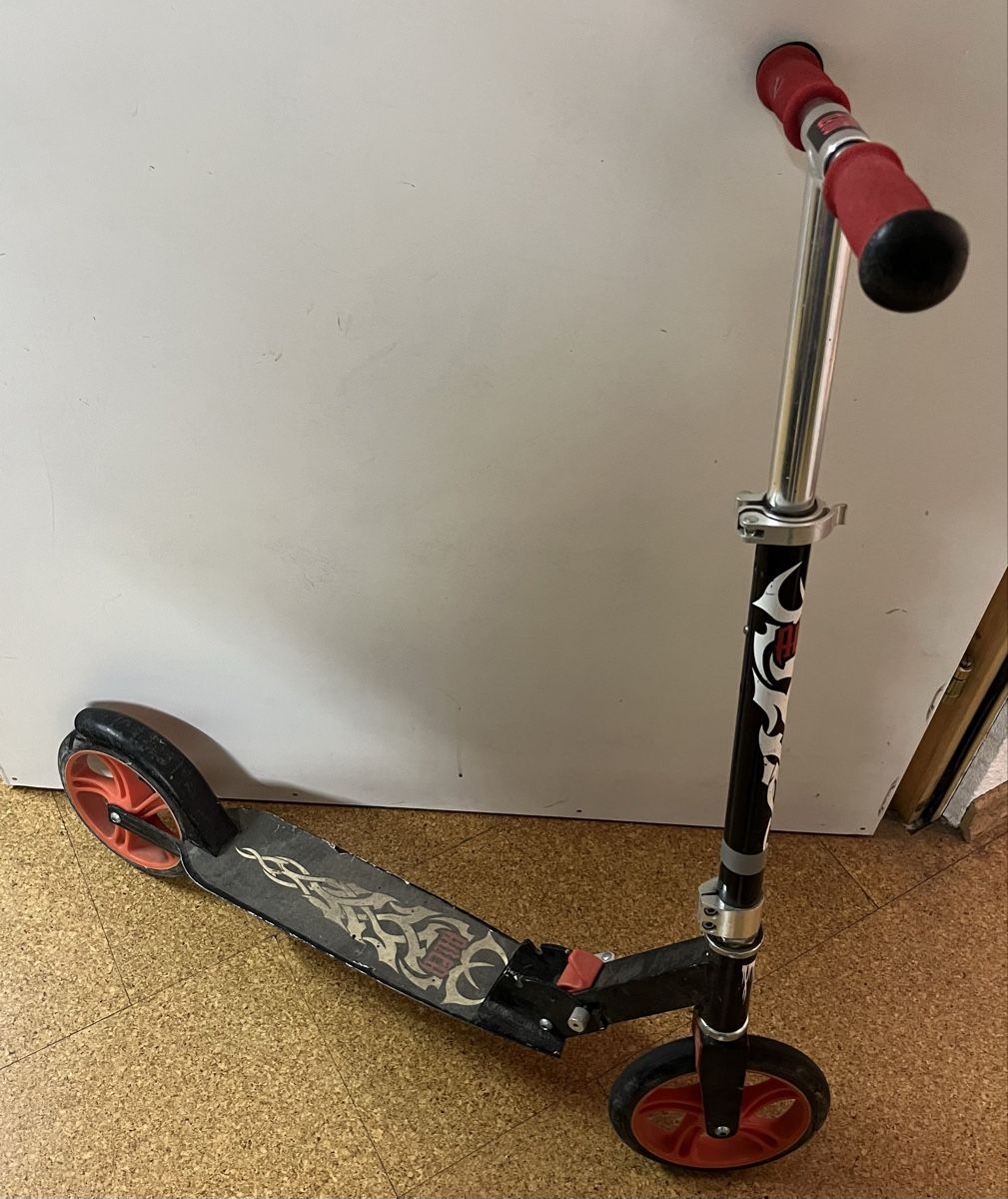 Kickboard: Rotes Kickboard – Usato da Hausen am Albis venduto da kilchgi