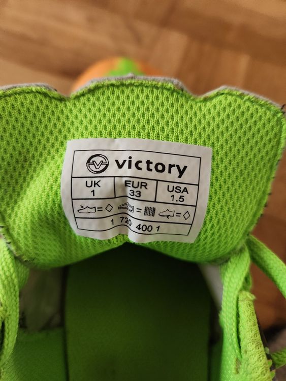Chaussures garçon: Fussballschuhe Gr. 33 – D'occasion à Fällanden par ql17 2